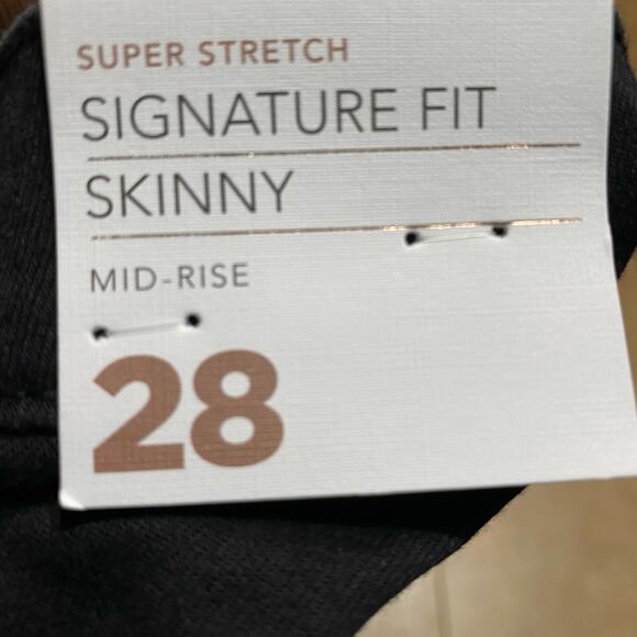 Lane Bryant Super Stretch Signature Fit Skinny Black Mid Rise Jeans Plus Size 28 - Picture 11 of 16